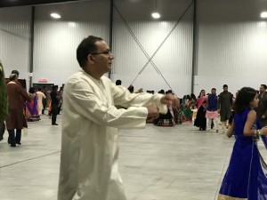 Gujarati Cultural Assocn Garba-Dandia Dance 2017-09-23 (100)