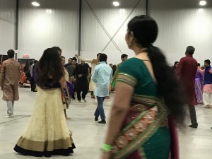 Gujarati Cultural Assocn Garba-Dandia Dance 2017-09-23 (102)