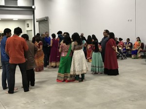 Gujarati Cultural Assocn Garba-Dandia Dance 2017-09-23 (28)