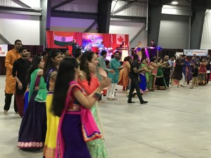 Gujarati Cultural Assocn Garba-Dandia Dance 2017-09-23 (63)