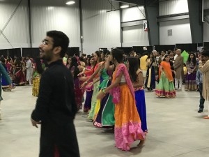 Gujarati Cultural Assocn Garba-Dandia Dance 2017-09-23 (67)