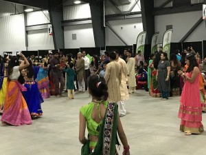 Gujarati Cultural Assocn Garba-Dandia Dance 2017-09-23 (68)