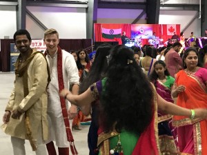 Gujarati Cultural Assocn Garba-Dandia Dance 2017-09-23 (79)