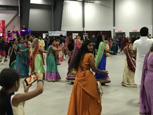 Gujarati Cultural Assocn Garba-Dandia Dance 2017-09-23 (84)