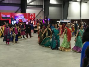 Gujarati Cultural Assocn Garba-Dandia Dance 2017-09-23 (85)