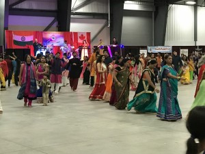 Gujarati Cultural Assocn Garba-Dandia Dance 2017-09-23 (86)