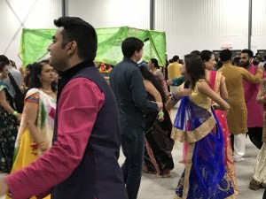 Gujarati Cultural Assocn Garba-Dandia Dance 2017-09-23 (90)