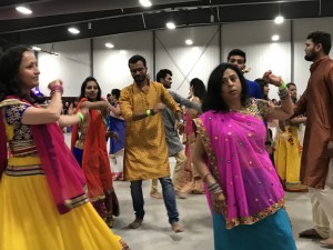 Gujarati Cultural Assocn Garba-Dandia Dance 2017-09-23 (95)